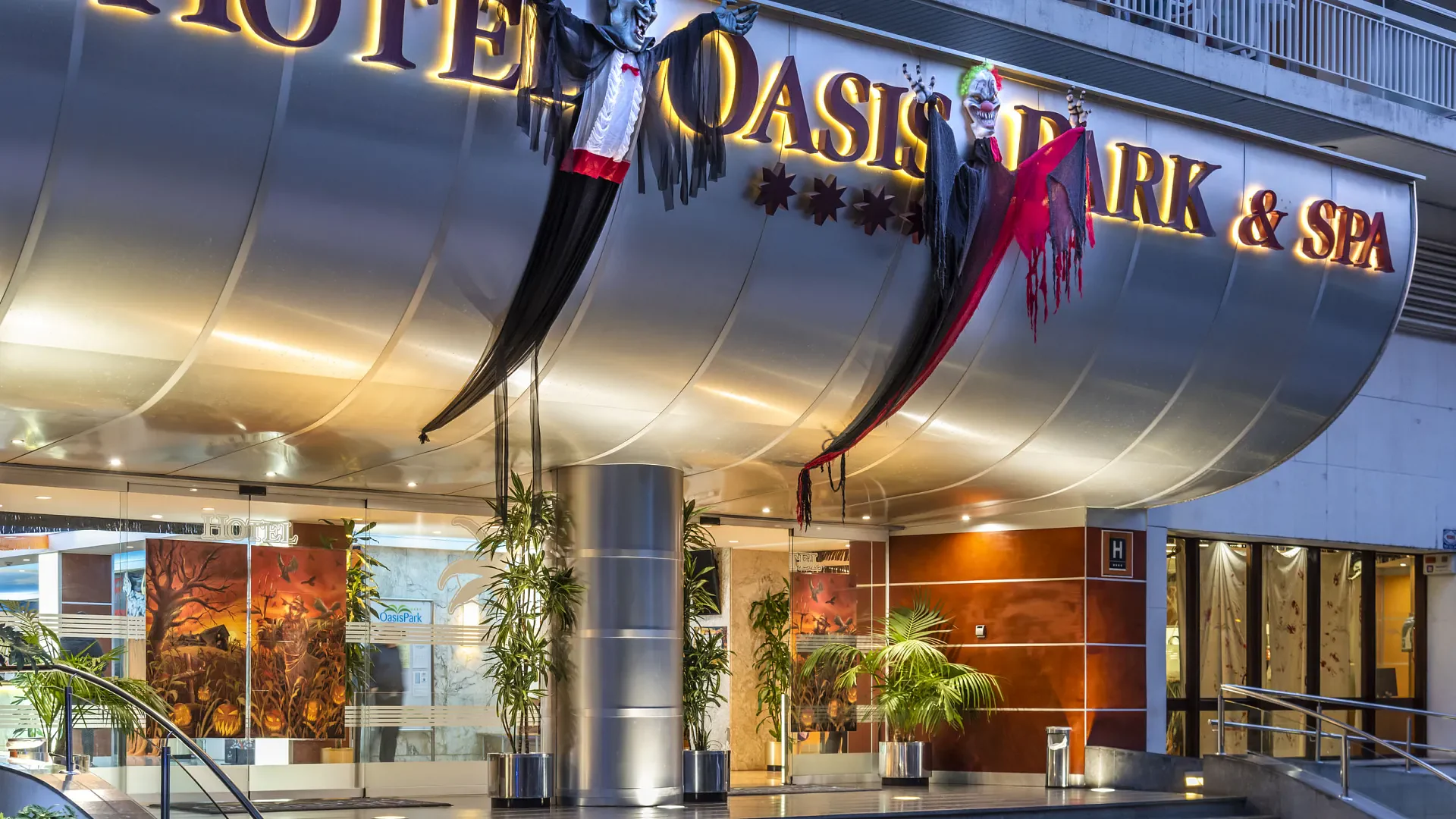 ght-oasis-park-lloret-halloween-2019-13